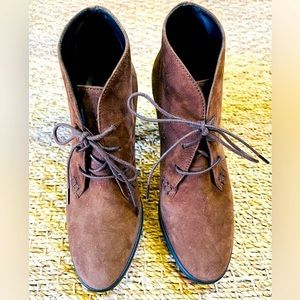 TOD’s. Women’s Suede Lace Up Ankle High Heeled Boots. PANTONE Color of The Yr.🤎